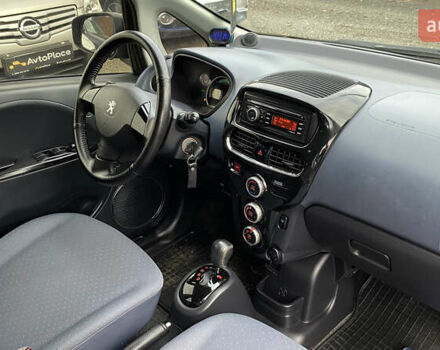 Черный Пежо иOн, объемом двигателя 0 л и пробегом 109 тыс. км за 4599 $, фото 12 на Automoto.ua
