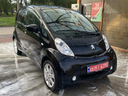Пежо иOн 2013 в Ровно на Automoto.ua Черный Пежо иOн, объемом двигателя 0 л и пробегом 65 тыс. км за 4500 $, фото 1 на Automoto.ua