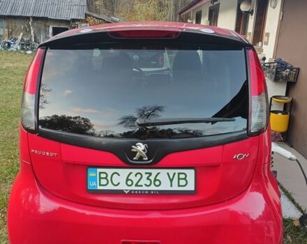 Красный Пежо иOн, объемом двигателя 0 л и пробегом 120 тыс. км за 4400 $, фото 3 на Automoto.ua