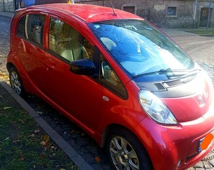 Красный Пежо иOн, объемом двигателя 0 л и пробегом 46 тыс. км за 5200 $, фото 2 на Automoto.ua