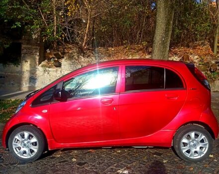 Красный Пежо иOн, объемом двигателя 0 л и пробегом 46 тыс. км за 5200 $, фото 1 на Automoto.ua