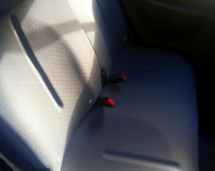 Красный Пежо иOн, объемом двигателя 0 л и пробегом 46 тыс. км за 5200 $, фото 4 на Automoto.ua