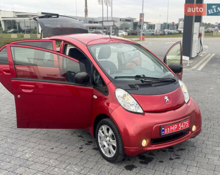 Красный Пежо иOн, объемом двигателя 0 л и пробегом 144 тыс. км за 3990 $, фото 5 на Automoto.ua
