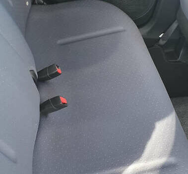 Красный Пежо иOн, объемом двигателя 0 л и пробегом 50 тыс. км за 5500 $, фото 9 на Automoto.ua