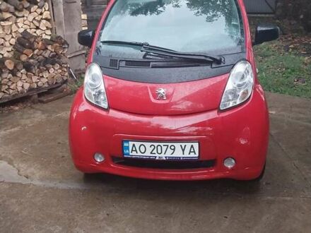 Червоний Пежо iOн, об'ємом двигуна 0 л та пробігом 92 тис. км за 4900 $, фото 1 на Automoto.ua