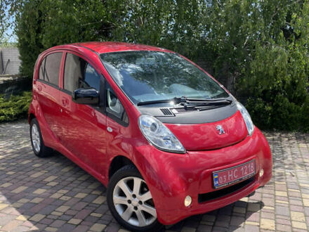 Пежо iOн 2011 у Дніпро (Дніпропетровську) на Automoto.ua Червоний Пежо iOн, об'ємом двигуна 0 л та пробігом 138 тис. км за 4500 $, фото 1 на Automoto.ua