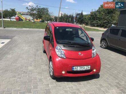 Пежо iOн 2011 у Кривому Розі на Automoto.ua Червоний Пежо iOн, об'ємом двигуна 0 л та пробігом 106 тис. км за 4500 $, фото 1 на Automoto.ua