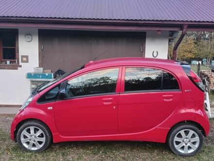 Красный Пежо иOн, объемом двигателя 0 л и пробегом 120 тыс. км за 4400 $, фото 1 на Automoto.ua