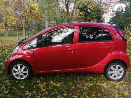 Красный Пежо иOн, объемом двигателя 0 л и пробегом 80 тыс. км за 4900 $, фото 1 на Automoto.ua