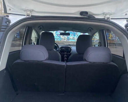 Пежо иOн, объемом двигателя 0 л и пробегом 67 тыс. км за 4300 $, фото 5 на Automoto.ua