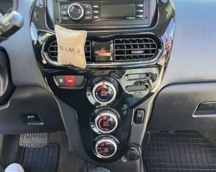 Серый Пежо иOн, объемом двигателя 0 л и пробегом 81 тыс. км за 3500 $, фото 13 на Automoto.ua