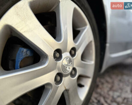 Серый Пежо иOн, объемом двигателя 0 л и пробегом 64 тыс. км за 4600 $, фото 26 на Automoto.ua