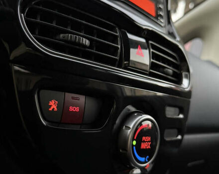 Серый Пежо иOн, объемом двигателя 0 л и пробегом 64 тыс. км за 4600 $, фото 15 на Automoto.ua