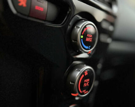 Серый Пежо иOн, объемом двигателя 0 л и пробегом 64 тыс. км за 4600 $, фото 16 на Automoto.ua