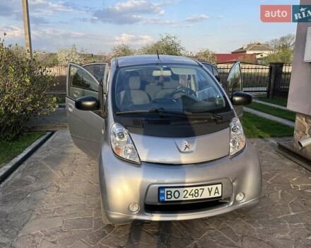 Серый Пежо иOн, объемом двигателя 0 л и пробегом 67 тыс. км за 4200 $, фото 2 на Automoto.ua