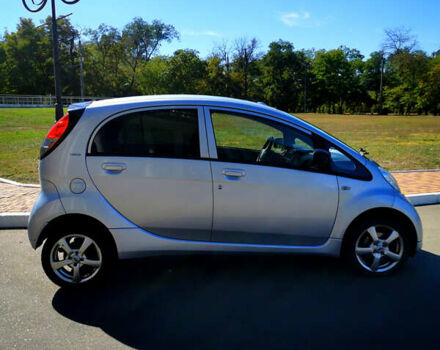 Серый Пежо иOн, объемом двигателя 0 л и пробегом 84 тыс. км за 7800 $, фото 5 на Automoto.ua