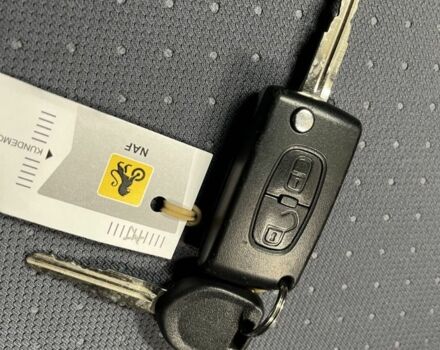 Серый Пежо иOн, объемом двигателя 0 л и пробегом 30 тыс. км за 5900 $, фото 7 на Automoto.ua