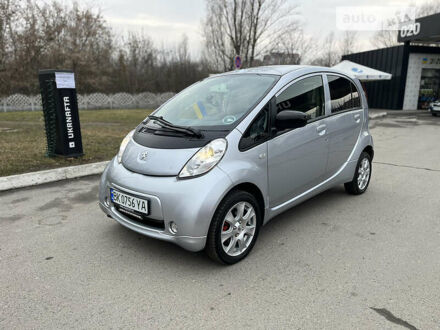 Пежо iOн 2013 у Рівному на Automoto.ua Сірий Пежо iOн, об'ємом двигуна 0 л та пробігом 60 тис. км за 7900 $, фото 1 на Automoto.ua