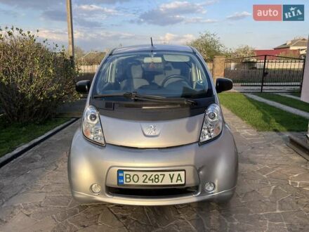 Пежо iOн 2014 у Тернополі на Automoto.ua Сірий Пежо iOн, об'ємом двигуна 0 л та пробігом 67 тис. км за 4200 $, фото 1 на Automoto.ua