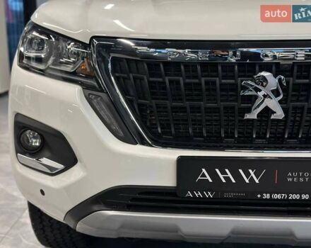 Белый Пежо Landtrek, объемом двигателя 2 л и пробегом 14 тыс. км за 34900 $, фото 2 на Automoto.ua