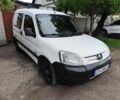 Белый Пежо Partner, объемом двигателя 1.4 л и пробегом 280 тыс. км за 3300 $, фото 1 на Automoto.ua