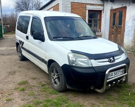 Білий Пежо Partner, об'ємом двигуна 1.9 л та пробігом 380 тис. км за 3500 $, фото 1 на Automoto.ua