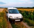 Белый Пежо Partner, объемом двигателя 2 л и пробегом 385 тыс. км за 3000 $, фото 1 на Automoto.ua