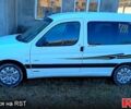 Белый Пежо Partner, объемом двигателя 1.6 л и пробегом 300 тыс. км за 3200 $, фото 7 на Automoto.ua