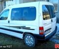 Белый Пежо Partner, объемом двигателя 1.6 л и пробегом 300 тыс. км за 3200 $, фото 4 на Automoto.ua