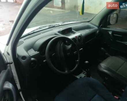 Белый Пежо Partner, объемом двигателя 1.36 л и пробегом 198 тыс. км за 2650 $, фото 3 на Automoto.ua