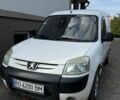 Белый Пежо Partner, объемом двигателя 1.6 л и пробегом 253 тыс. км за 3650 $, фото 1 на Automoto.ua