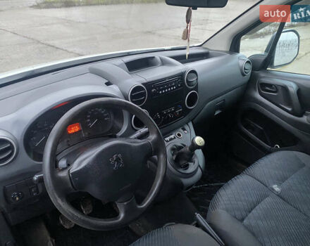 Білий Пежо Partner, об'ємом двигуна 1.6 л та пробігом 286 тис. км за 4200 $, фото 13 на Automoto.ua