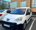 Белый Пежо Partner, объемом двигателя 1.6 л и пробегом 153 тыс. км за 5700 $, фото 2 на Automoto.ua