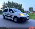 Білий Пежо Partner, об'ємом двигуна 1.6 л та пробігом 300 тис. км за 5200 $, фото 1 на Automoto.ua