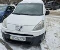 Білий Пежо Partner, об'ємом двигуна 1.6 л та пробігом 264 тис. км за 4000 $, фото 1 на Automoto.ua