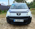 Белый Пежо Partner, объемом двигателя 1.6 л и пробегом 214 тыс. км за 5650 $, фото 1 на Automoto.ua