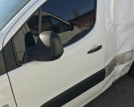 Белый Пежо Partner, объемом двигателя 1.6 л и пробегом 232 тыс. км за 3799 $, фото 2 на Automoto.ua