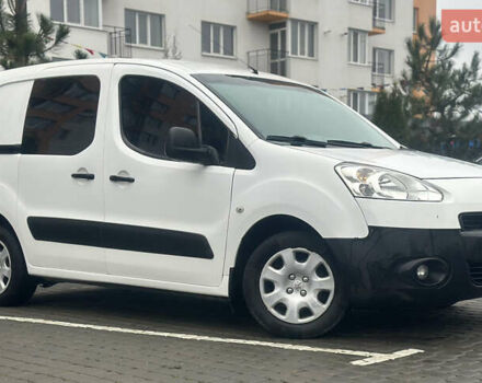 Белый Пежо Partner, объемом двигателя 1.56 л и пробегом 380 тыс. км за 5500 $, фото 3 на Automoto.ua