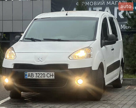 Белый Пежо Partner, объемом двигателя 1.56 л и пробегом 380 тыс. км за 5500 $, фото 2 на Automoto.ua