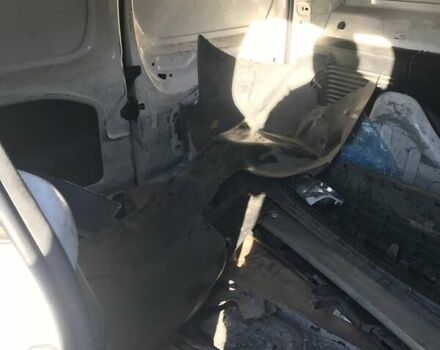 Белый Пежо Partner, объемом двигателя 1.6 л и пробегом 232 тыс. км за 3799 $, фото 19 на Automoto.ua