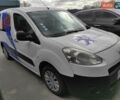 Белый Пежо Partner, объемом двигателя 1.56 л и пробегом 398 тыс. км за 4800 $, фото 1 на Automoto.ua