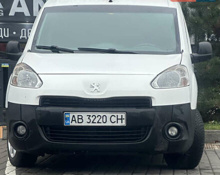 Белый Пежо Partner, объемом двигателя 1.56 л и пробегом 380 тыс. км за 5500 $, фото 1 на Automoto.ua