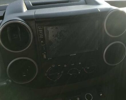 Белый Пежо Partner, объемом двигателя 1.6 л и пробегом 232 тыс. км за 3799 $, фото 9 на Automoto.ua