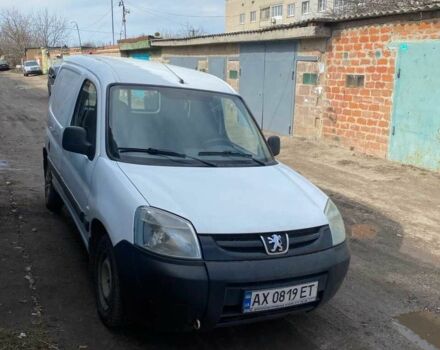 Белый Пежо Partner, объемом двигателя 1.4 л и пробегом 120 тыс. км за 3800 $, фото 8 на Automoto.ua