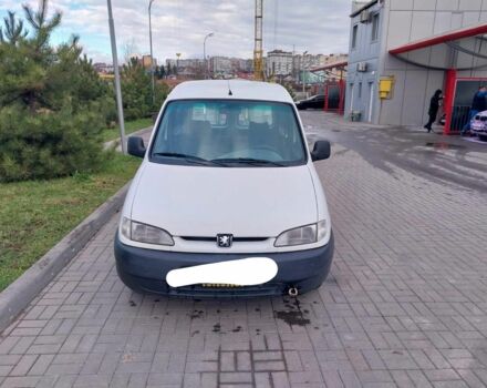 Белый Пежо Partner, объемом двигателя 0 л и пробегом 35 тыс. км за 1850 $, фото 2 на Automoto.ua