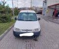Белый Пежо Partner, объемом двигателя 0 л и пробегом 35 тыс. км за 1850 $, фото 2 на Automoto.ua