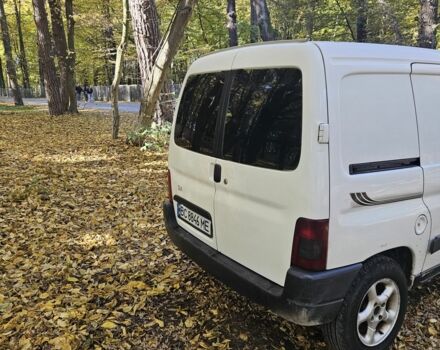 Белый Пежо Partner, объемом двигателя 1.4 л и пробегом 335 тыс. км за 1700 $, фото 2 на Automoto.ua