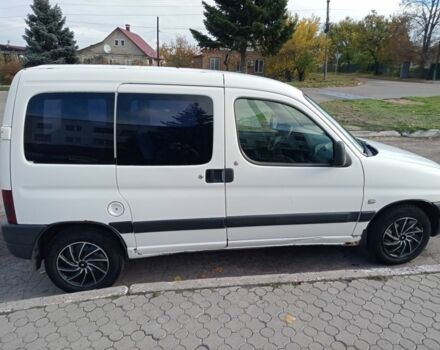 Белый Пежо Partner, объемом двигателя 0 л и пробегом 544 тыс. км за 2000 $, фото 1 на Automoto.ua