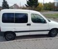 Белый Пежо Partner, объемом двигателя 0 л и пробегом 544 тыс. км за 2000 $, фото 1 на Automoto.ua