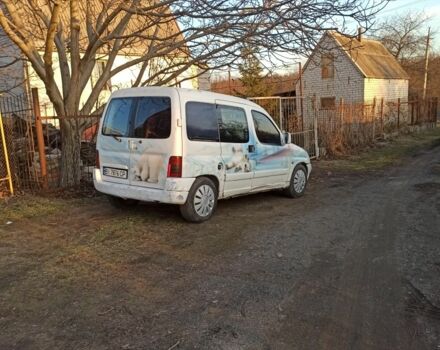 Белый Пежо Partner, объемом двигателя 1.9 л и пробегом 300 тыс. км за 2000 $, фото 3 на Automoto.ua